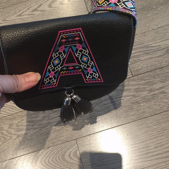 Small shoulder faux leather bag by justice 🌸 - Picture 6 of 8